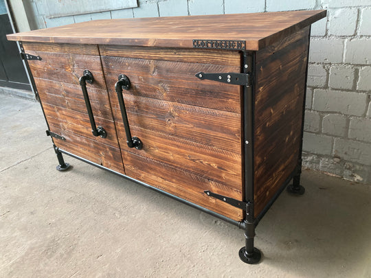 Kommode im Industrie Design handgefertigt aus Rohr und Holz massiv