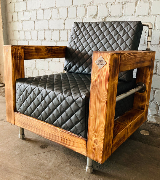 Industrial Lounge Sessel - Handgefertigt aus Kiefernholz