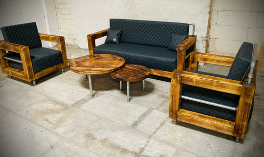 Industrial Lounge Sessel - Handgefertigt aus Kiefernholz