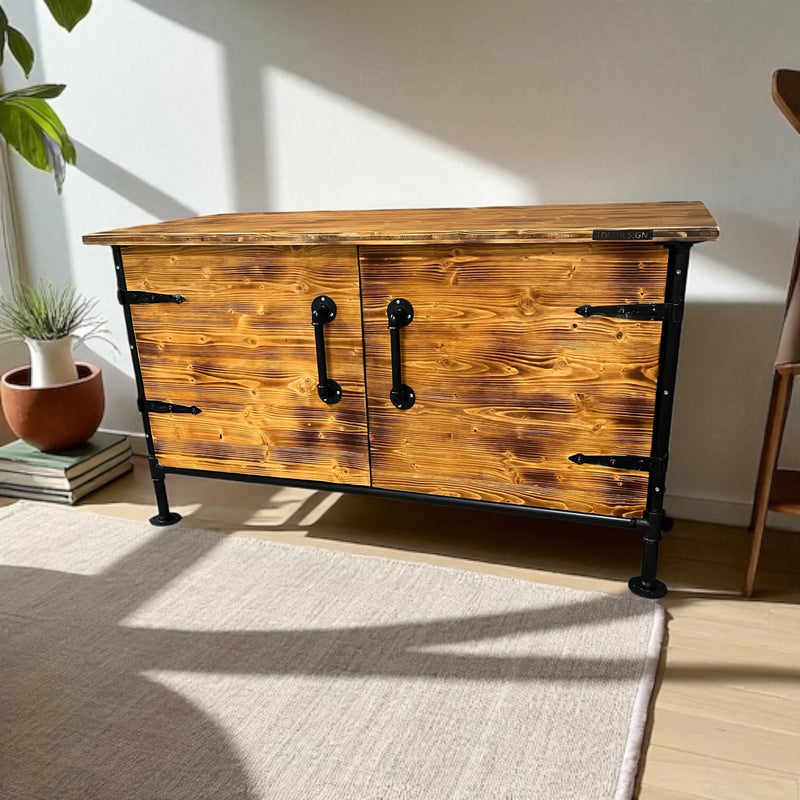 Kommode im Industrie Design handgefertigt aus Rohr und Holz massiv