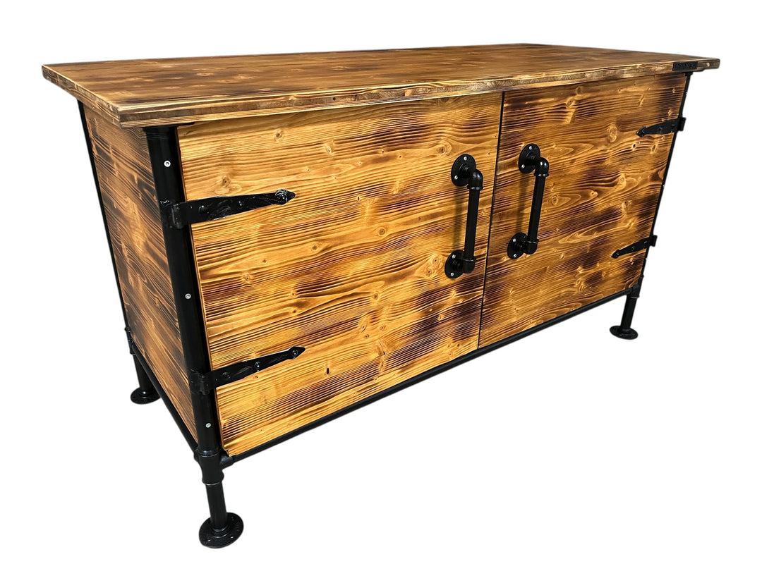 Kommode im Industrie Design handgefertigt aus Rohr und Holz massiv