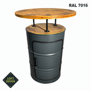 LARS MASSIV mit Tür in RAL 7016 – Holzplatten und anthrazitfarbenes Fass